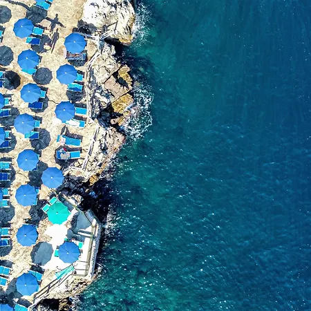 مكان تخييم Village Santa Fortunata - Campogaio 4*